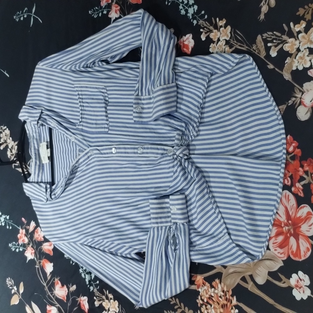 100% rayon button up striped shirt